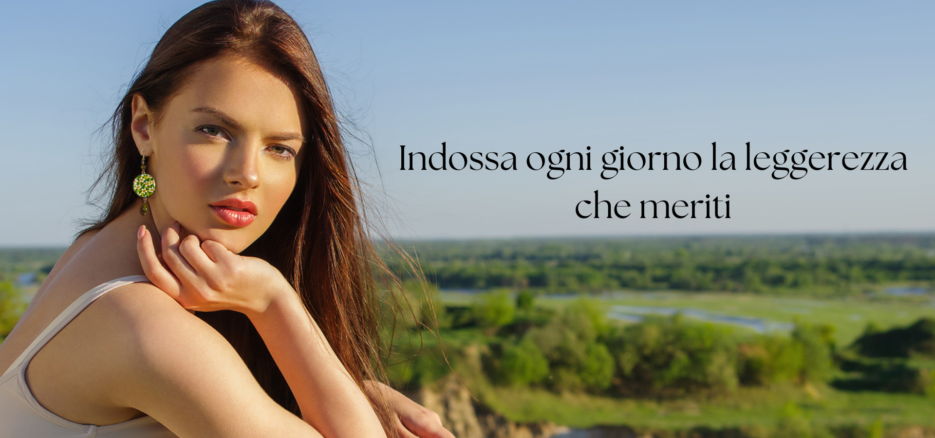 gioielli bijoux orecchini medaglioni in legno leggeri confortevoli sostenibili